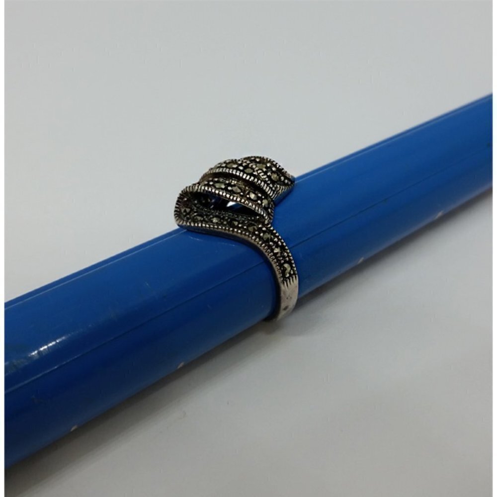 VINTAGE sterling silver and marcasites elegant statement ring